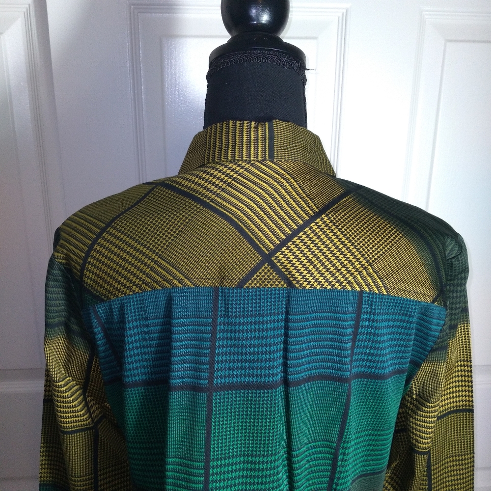 7TH AVENUE DESIGN STUDIO Womans Plaid Button-Up Shirt in Green and Yellow- L - Picture 8 of 10